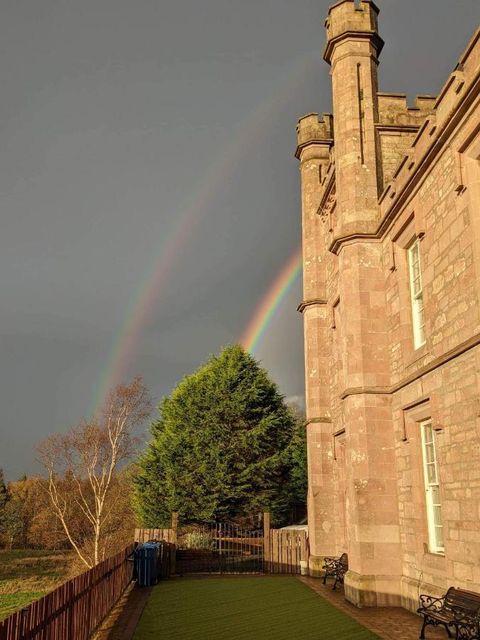 Langhouse Castle Bed And Breakfast Inverkip Εξωτερικό φωτογραφία