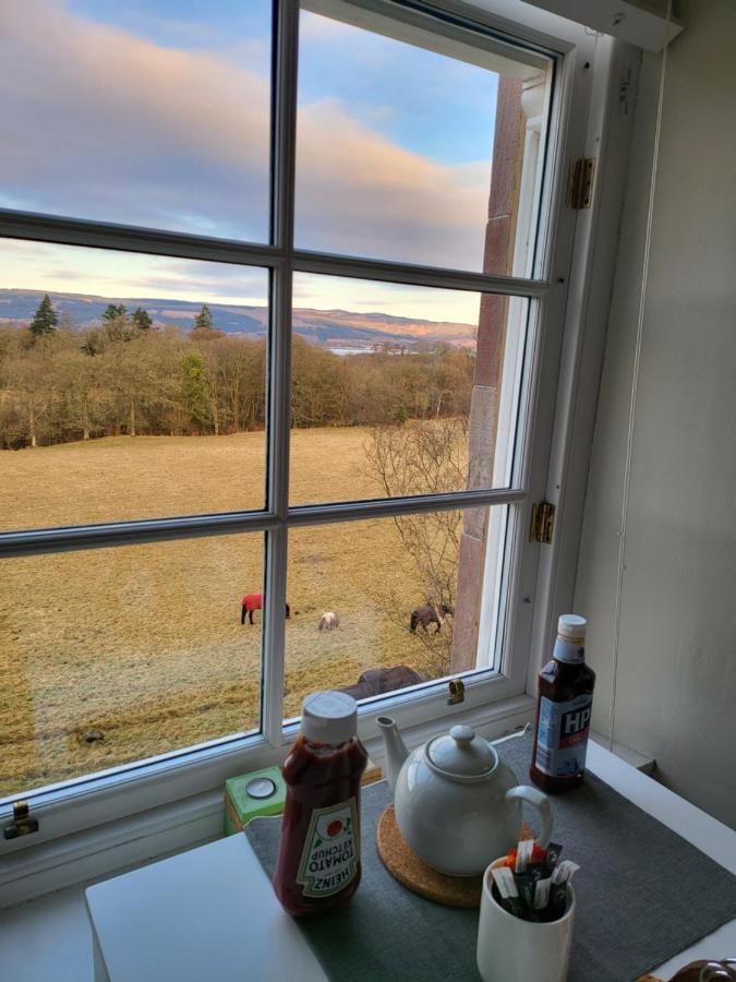 Langhouse Castle Bed And Breakfast Inverkip Εξωτερικό φωτογραφία