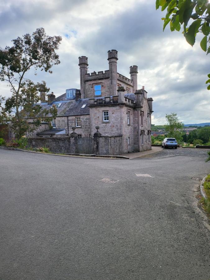 Langhouse Castle Bed And Breakfast Inverkip Εξωτερικό φωτογραφία