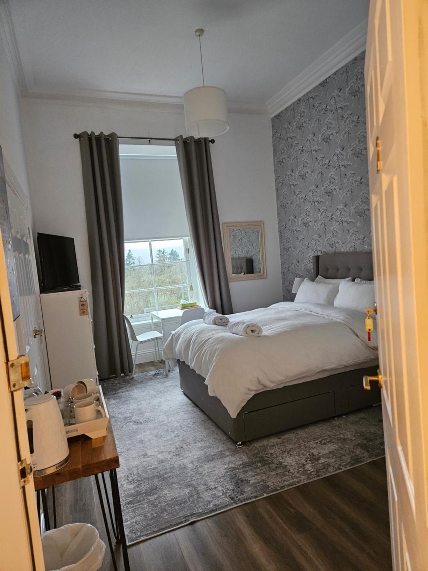 Langhouse Castle Bed And Breakfast Inverkip Εξωτερικό φωτογραφία