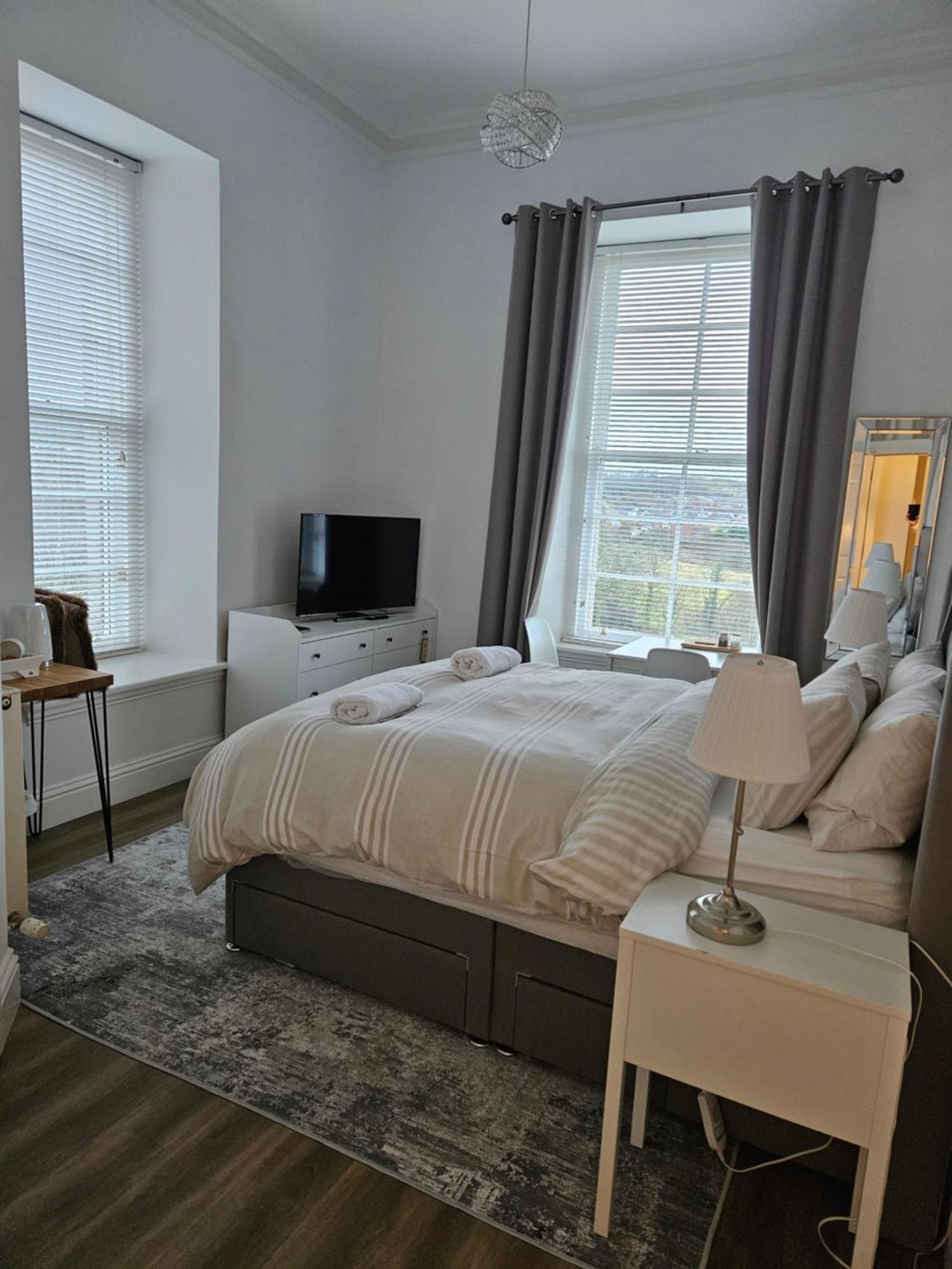 Langhouse Castle Bed And Breakfast Inverkip Εξωτερικό φωτογραφία
